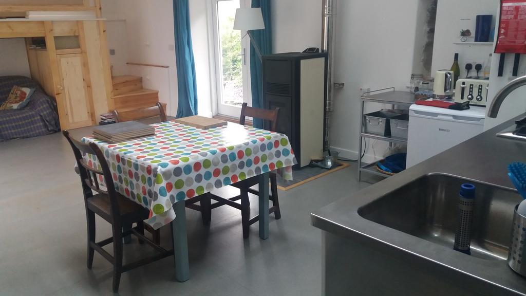 Вилла Rhiwiau Self Catering Кармартен Экстерьер фото