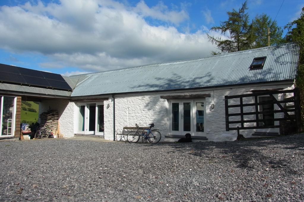 Вилла Rhiwiau Self Catering Кармартен Экстерьер фото